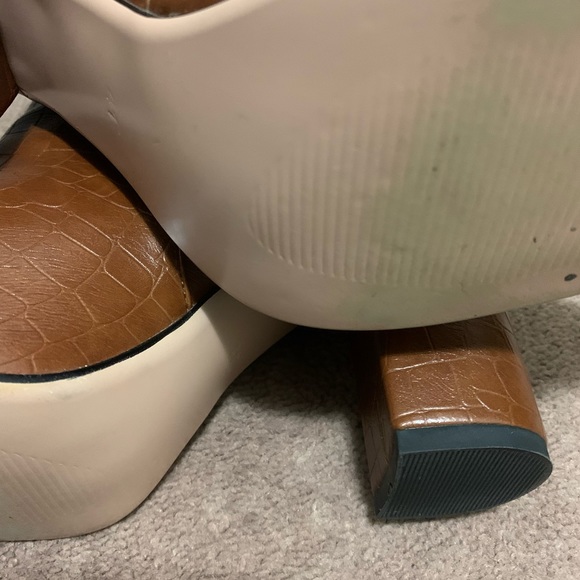 TAN CROC PRINT KNEE HIGH BOOTS - Picture 8 of 16